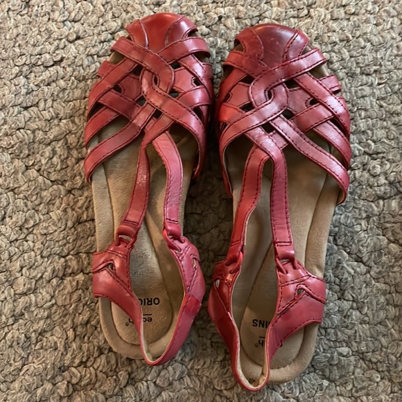 Sandal bundle! 6.5 - Picture 3 of 4